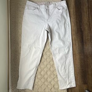 Women’s cream boyfriend jeans